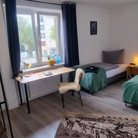 Dattel City Fewo Fuer 4 Personen Privat-parkplatz 5g Wlan & 24/7 Kontakt Apartment Hannover